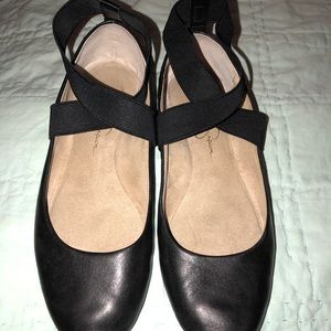 Jessica Simpson, ballerina flats
